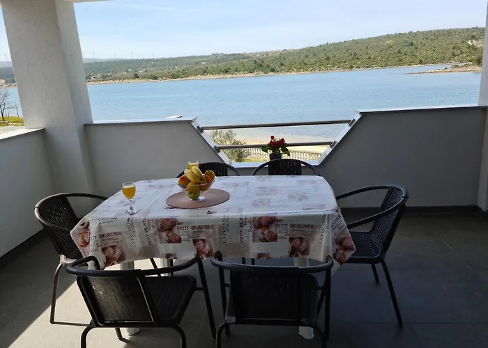 Rudi Apartman *